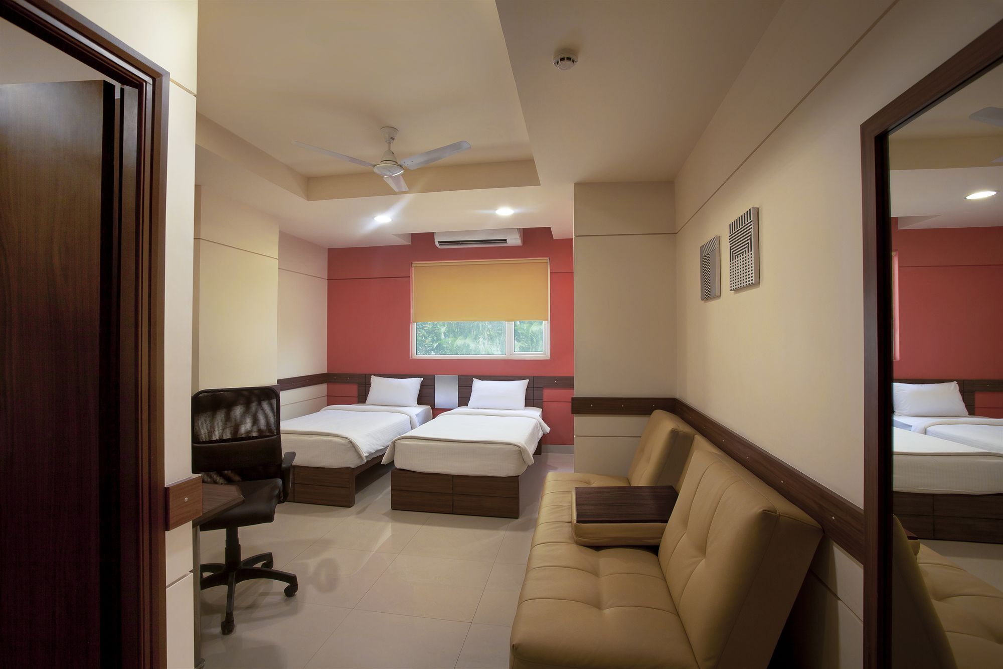 Hotel Tirupur Exteriér fotografie
